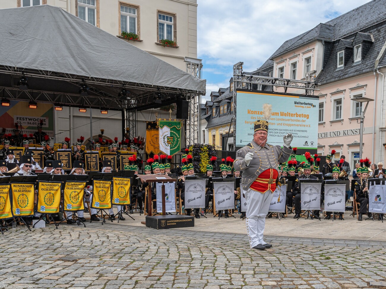 Oberbergmusikmeister Jens Kaltofen dirigiert den Böhmischen Traum